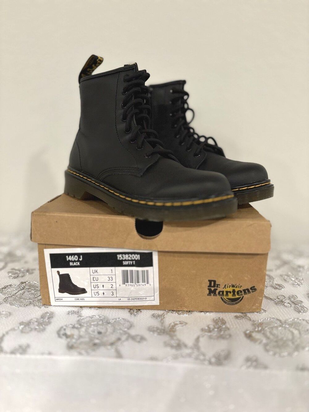 Dr. Martens Harper Junior 1460 Leather Combat Boot US 2 EUR 34 UK 1 Black Unisex